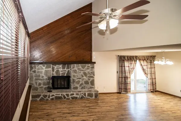 1111 E Redwood Rd, Derby, KS 67037