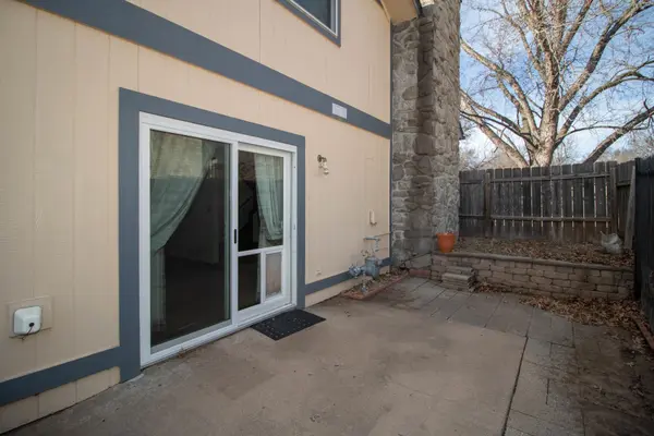1111 E Redwood Rd, Derby, KS 67037