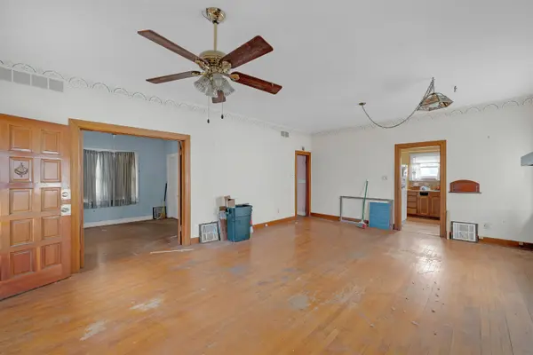 1957 S Market St, Wichita, KS 67211