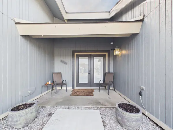 2225 N Hathway Cir, Wichita, KS 67226