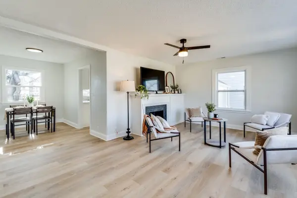 3009 E Maplewood Dr, Wichita, KS 67214