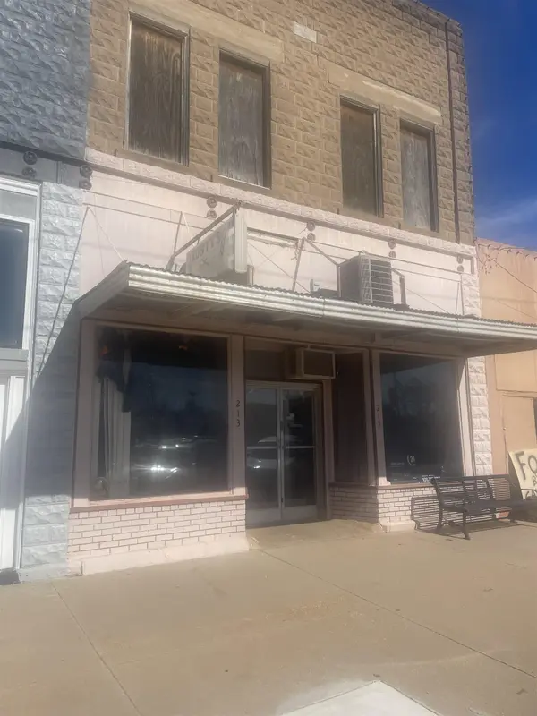213 E Main St, Anthony, KS 67003