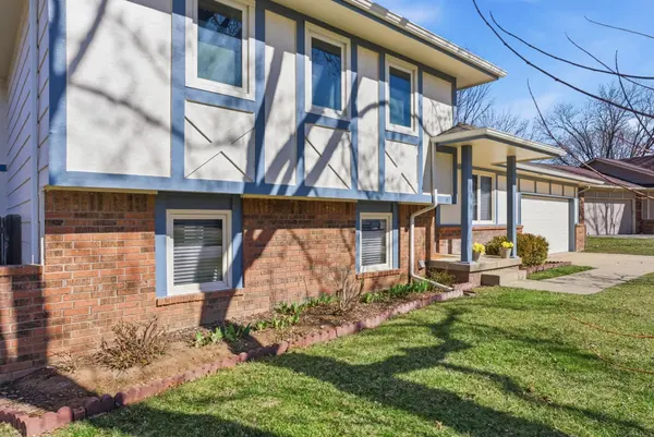 1722 Overlook Dr., Derby, KS 67037