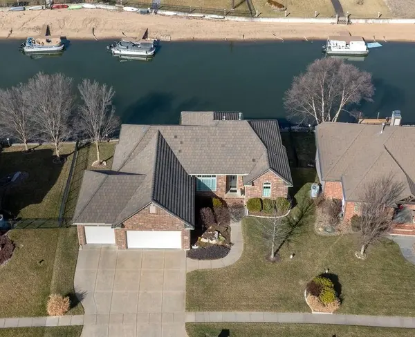 3310 W Bayview, Wichita, KS 67204-2425