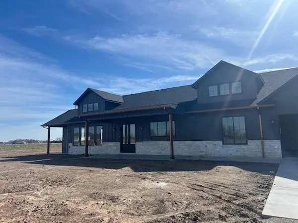 19557 W Hickory St, Goddard, KS 67052