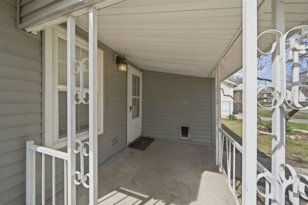 729 S Poplar St, Wichita, KS 67211