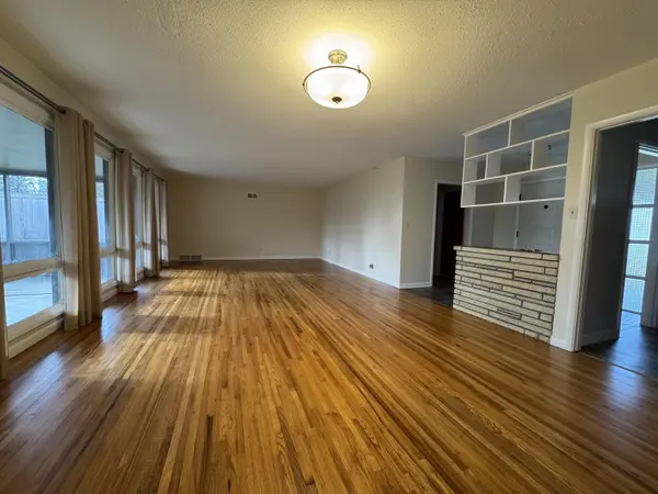 1166 N Pinecrest st, Wichita, KS 67208