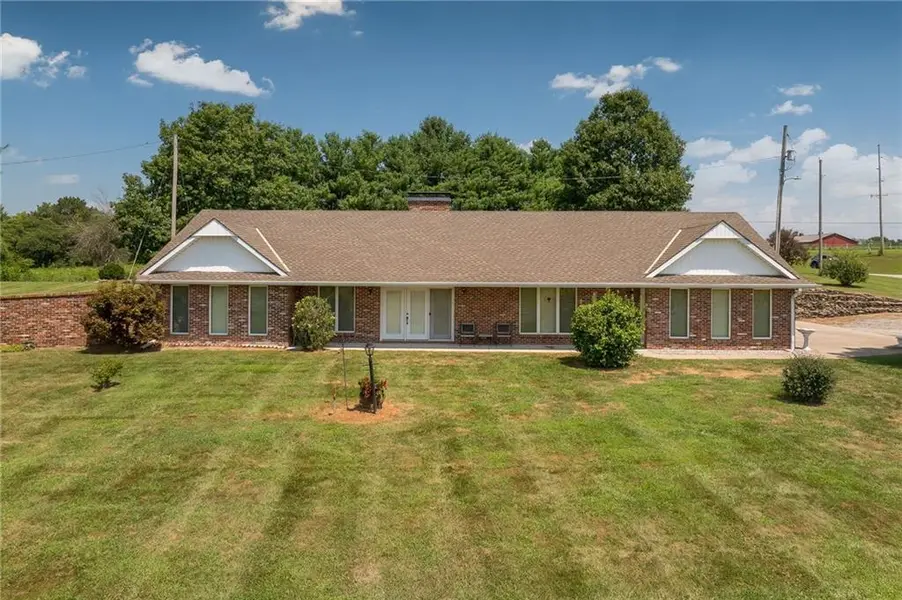 4902 S 33 HWY, Maysville, MO 64469