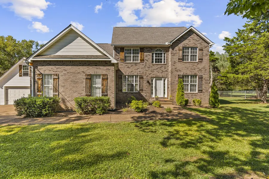 4005 Dell Dr, Mount Juliet, TN 37122