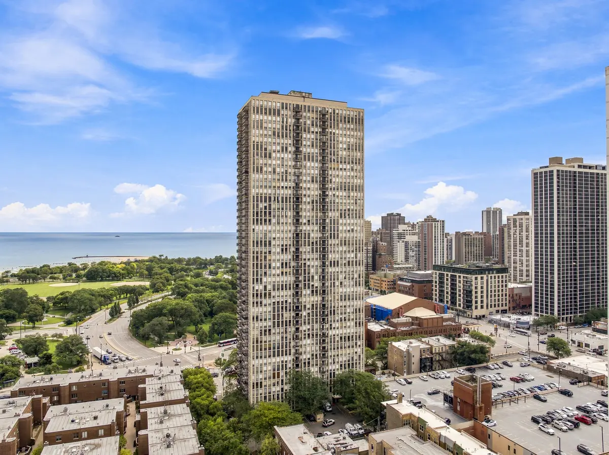 1660 N LA SALLE DR #2809, Chicago, IL 60614