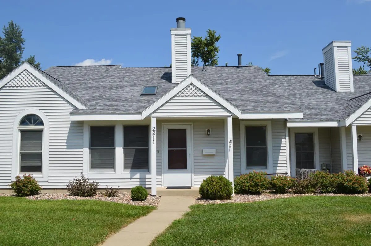 2211 Valleyhigh DR NW, Rochester, MN 55901
