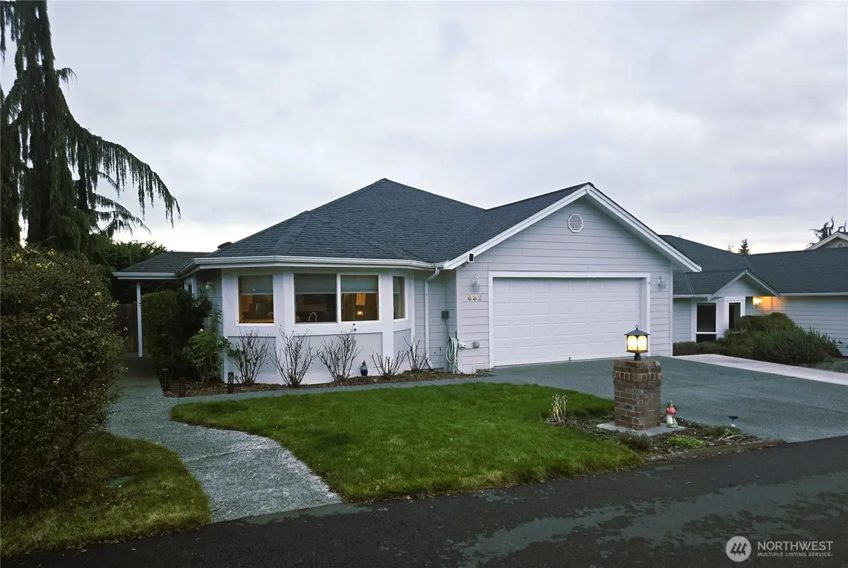 632 W Summer Breeze Lane, Sequim, WA 98382