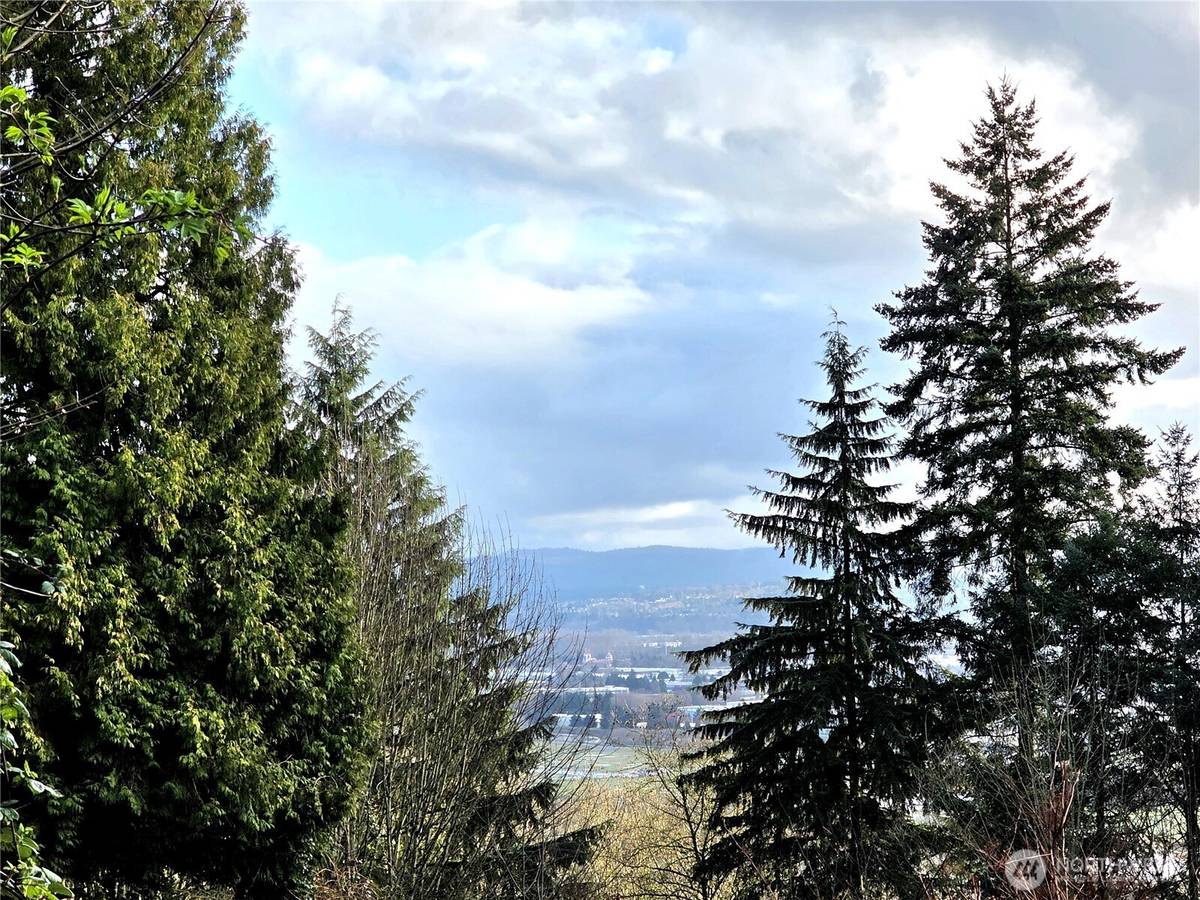 21211 35th AVE S, Seatac, WA 98198