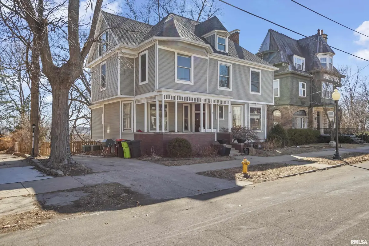 528 W HIGH ST, Peoria, IL 61602