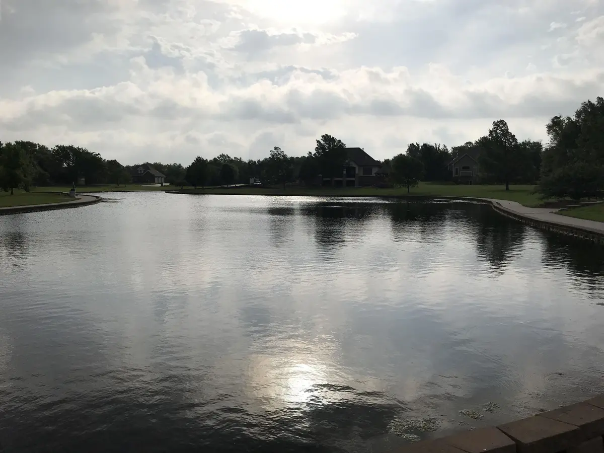 328 Old Colony Ct, North Newton, KS 67117