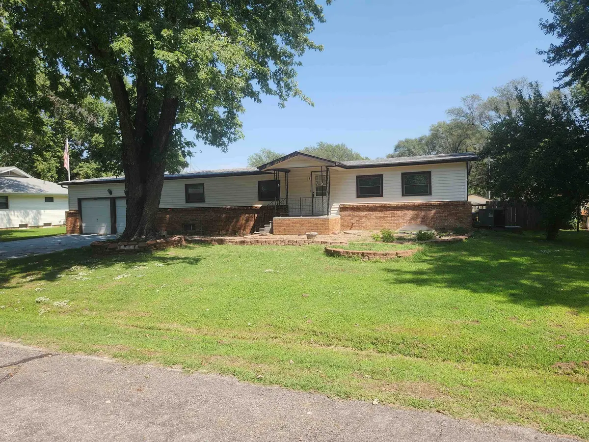 6124 S Laura, Wichita, KS 67216