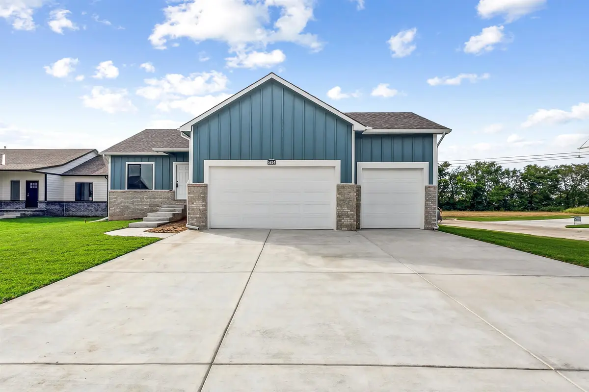5824 N Newport Ct., Park City, KS 67219