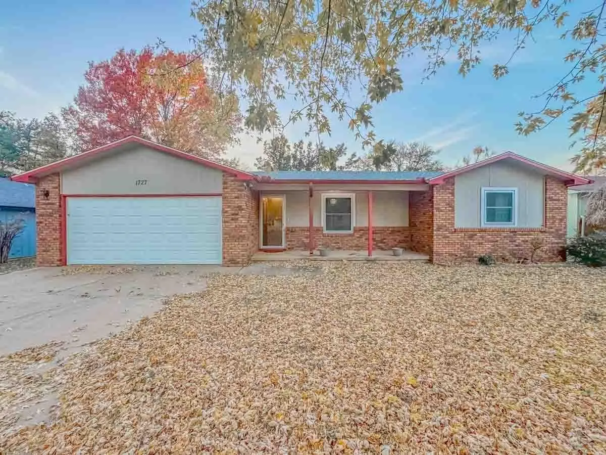 1727 N 10th St, Arkansas City, KS 67005