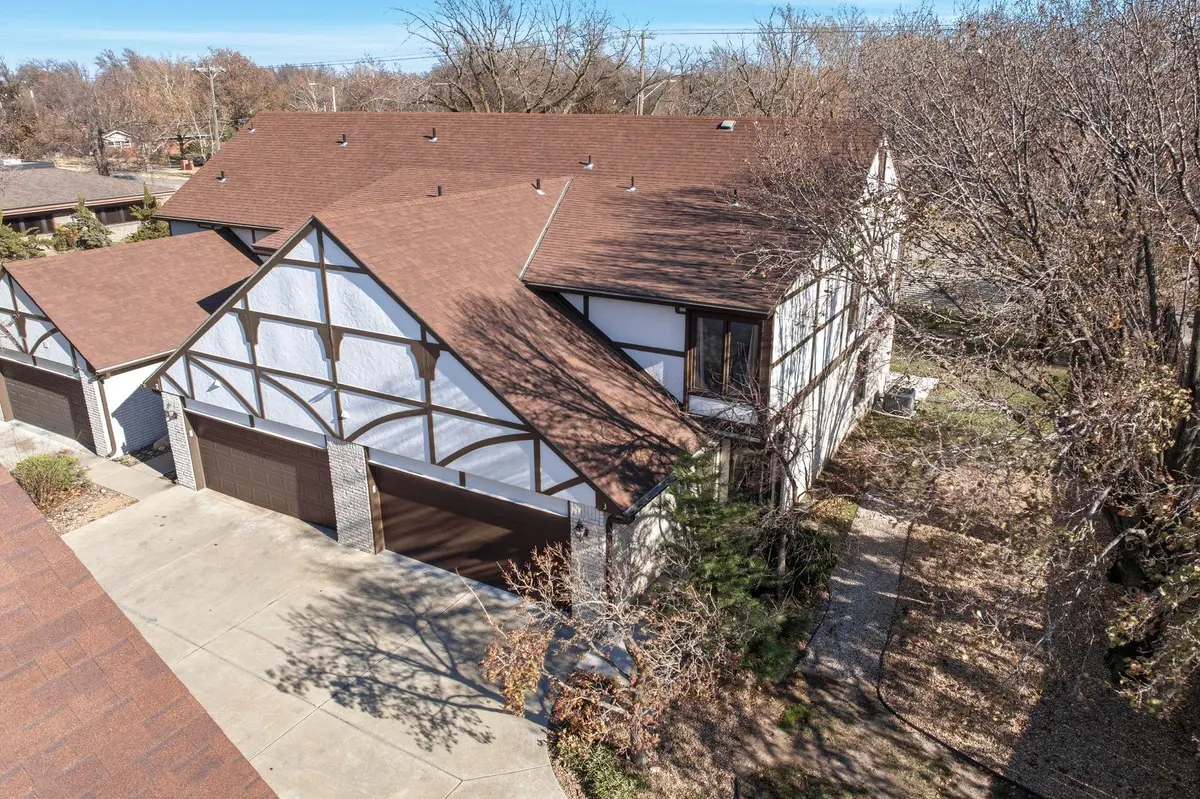 641 N Woodlawn St Apt 3, Wichita, KS 67208