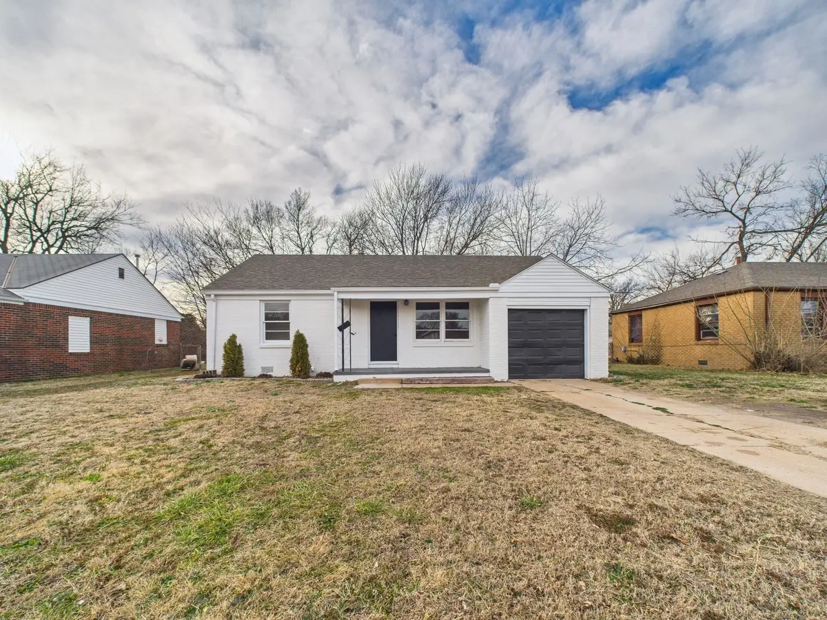 1607 N Pershing St, Wichita, KS 67208