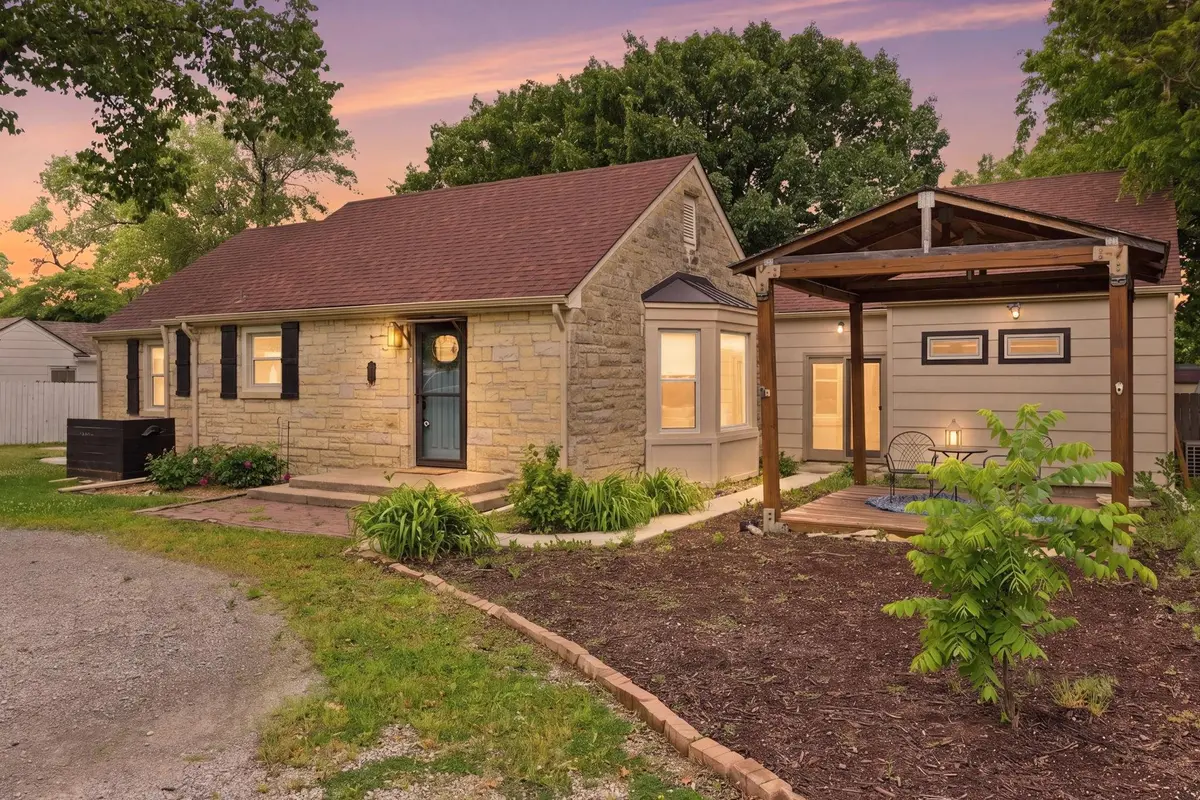21 N Beech Rd, Wichita, KS 67206