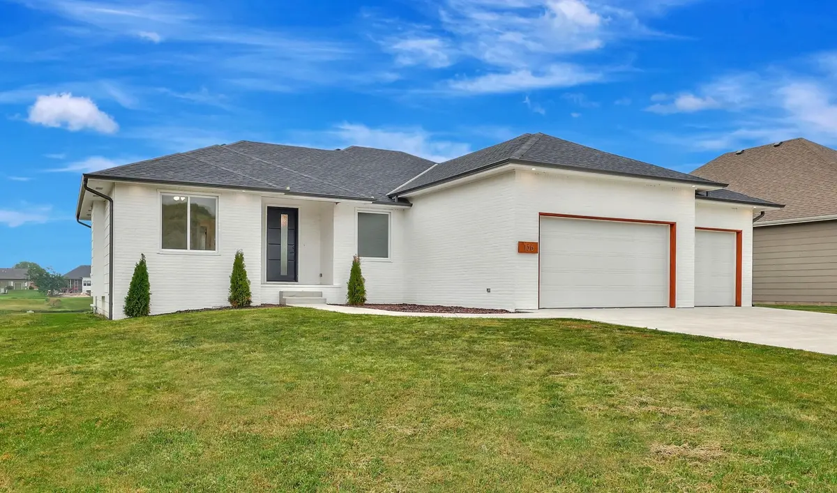 156 S BlueBells Court, Garden Plain, KS 67050-9225