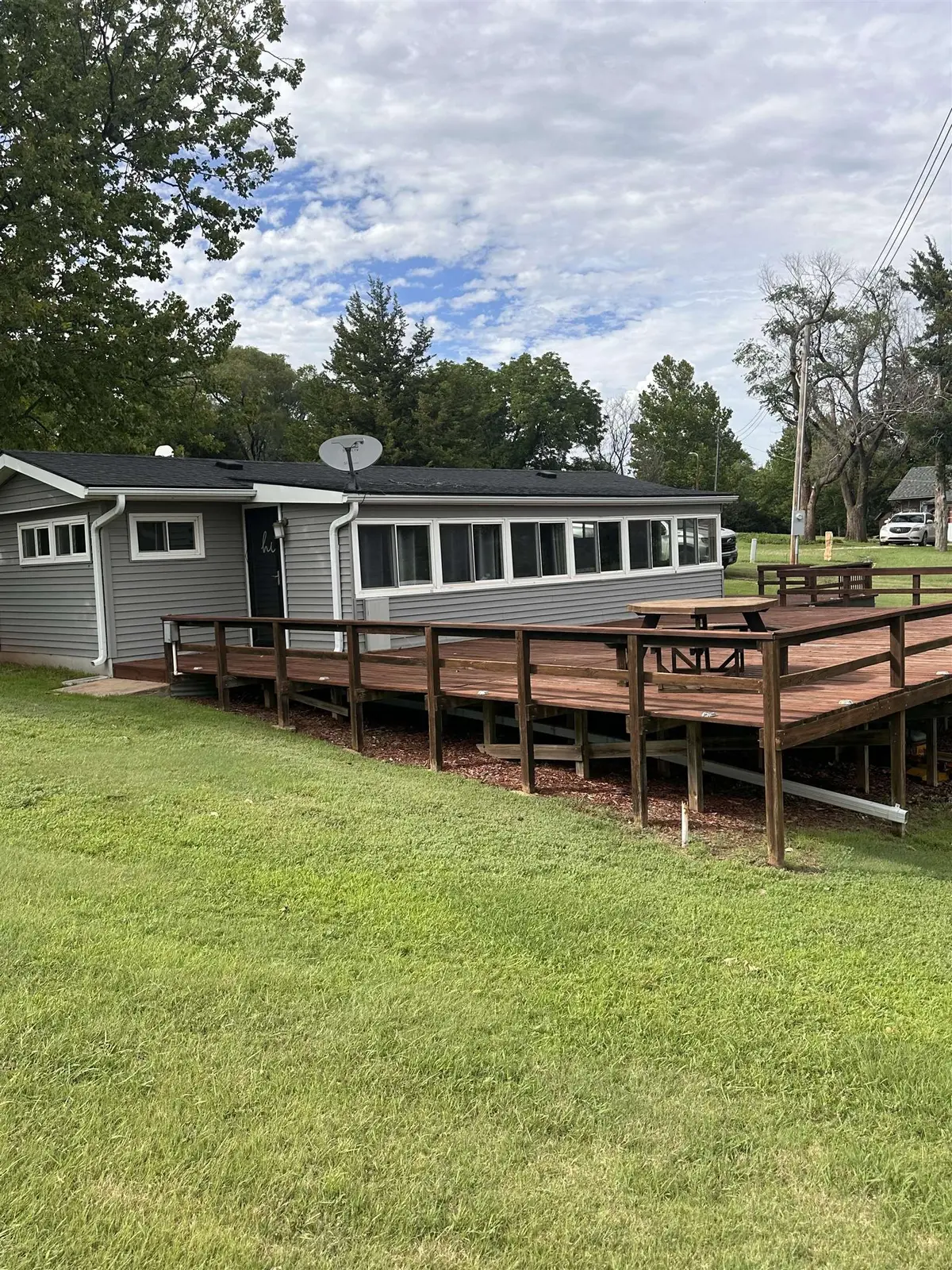 160 NE Bobwhite Dr, Medicine Lodge, KS 67104