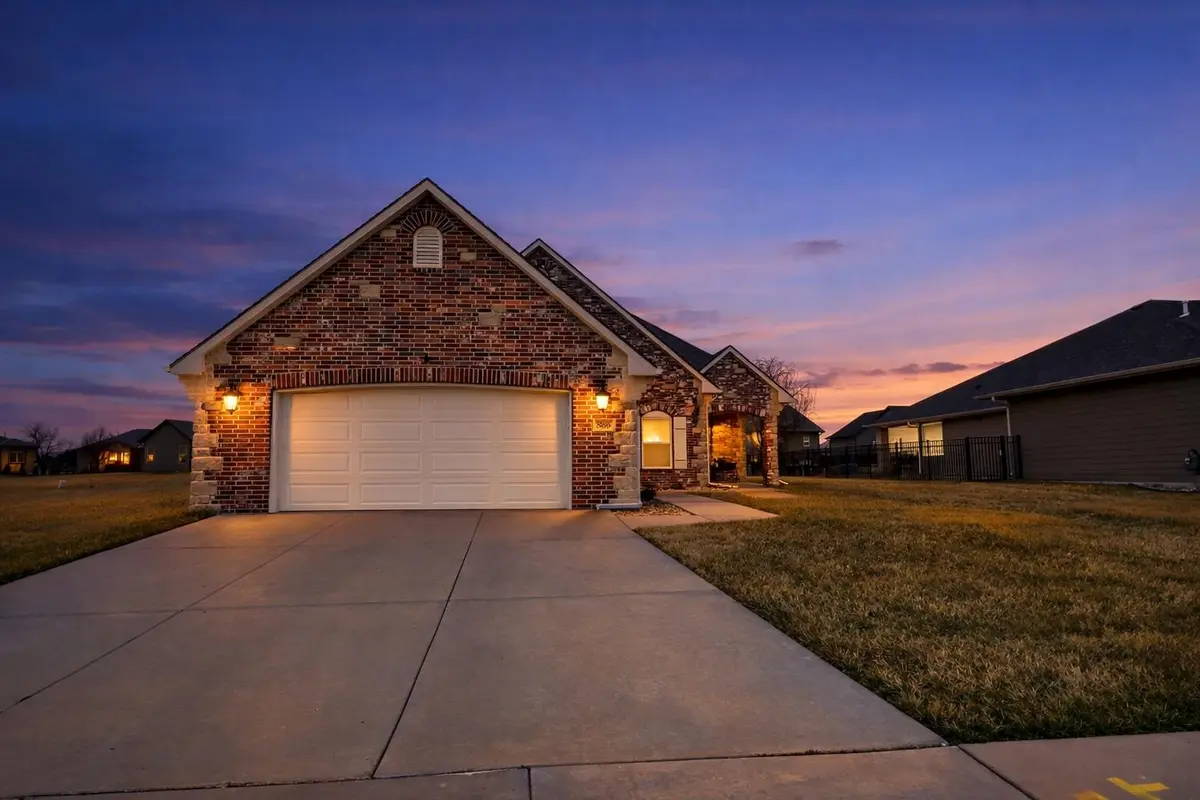 5095 N Remington St, Bel Aire, KS 67226