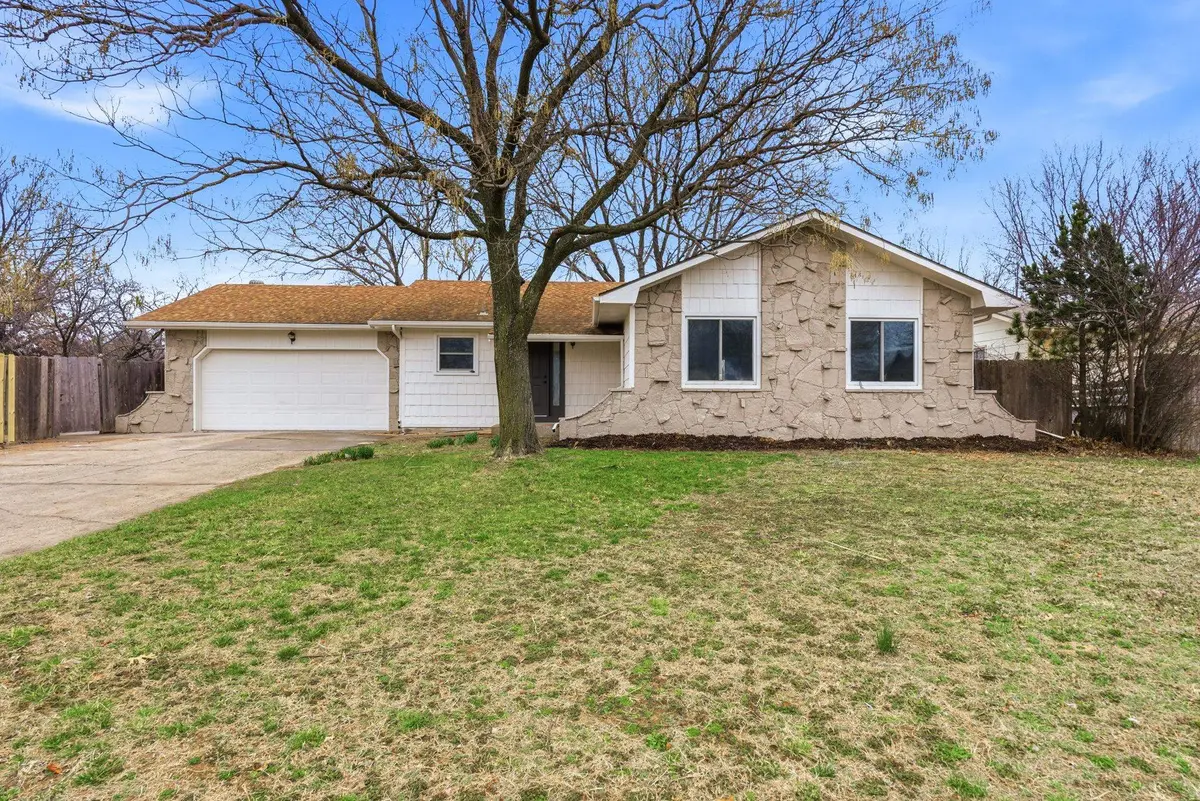1742 N Stony Point, Wichita, KS 67212