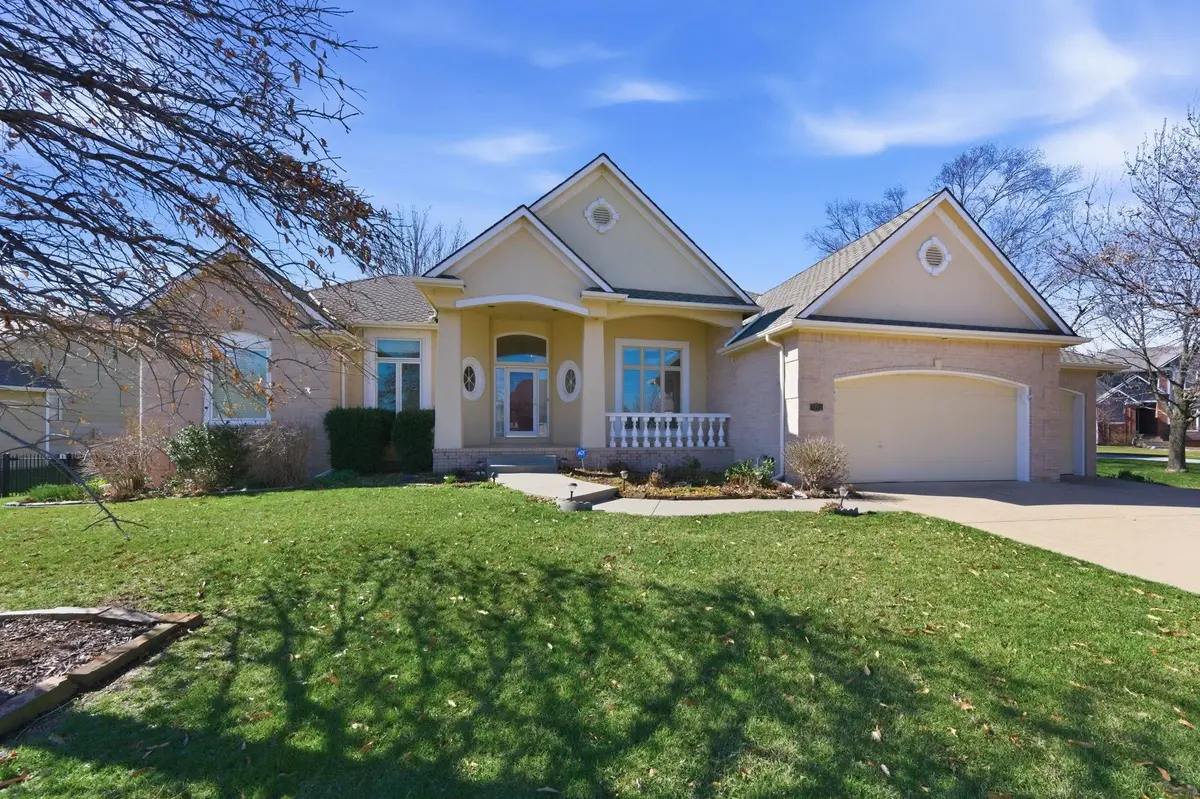 1367 N Hickory Creek ct, Wichita, KS 67235