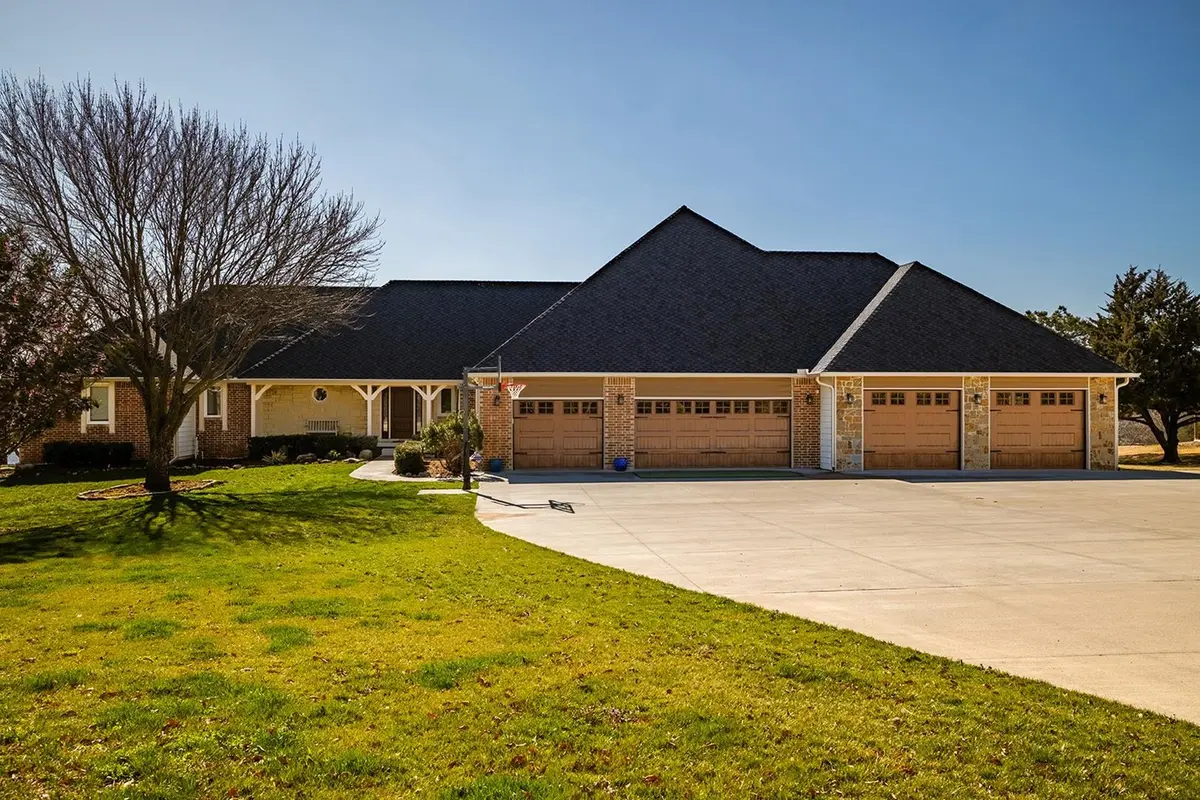 8638 Lost Lake, Andover, KS 67002