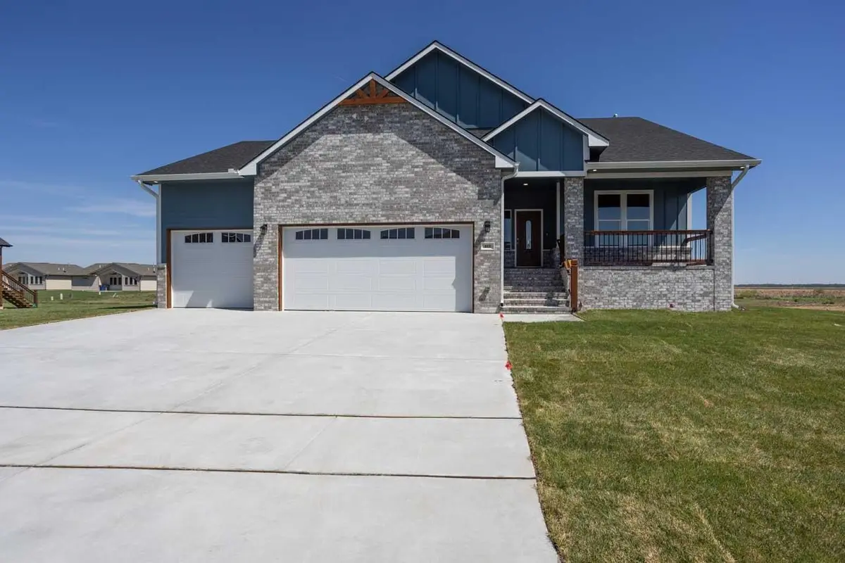 461 S Stoney Creek St, Clearwater, KS 67026