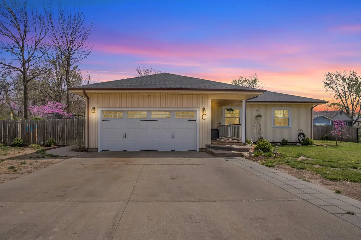 1808 Grandview Ave, Newton, KS 67114