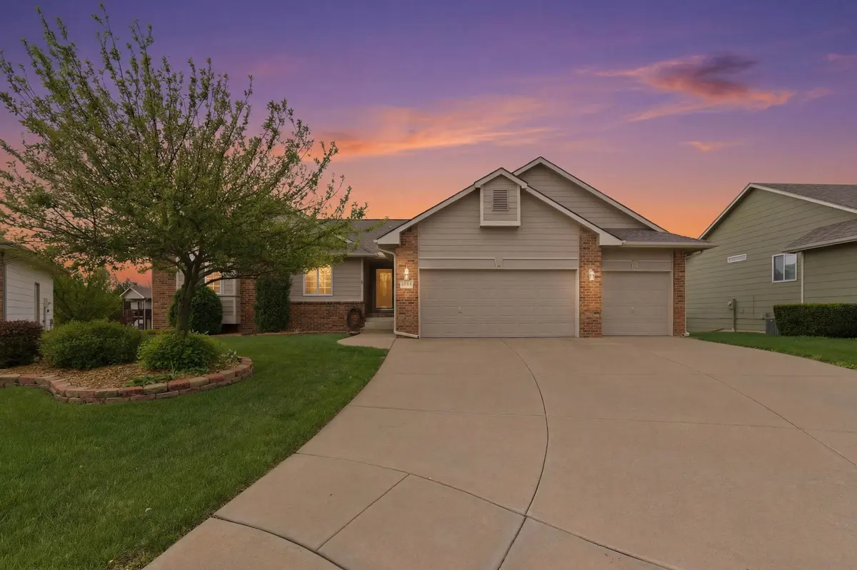 5905 E 49th Ct N, Bel Aire, KS 67220