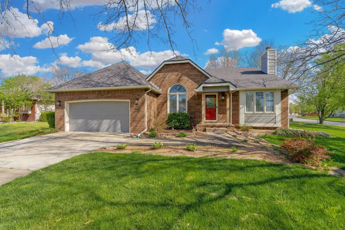 9502 W Brookridge Cir, Wichita, KS 67205
