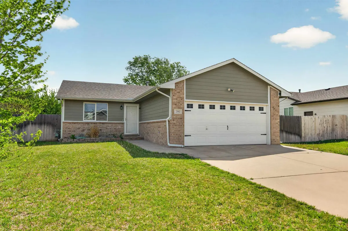 2302 S Rogers Ln, Wichita, KS 67235
