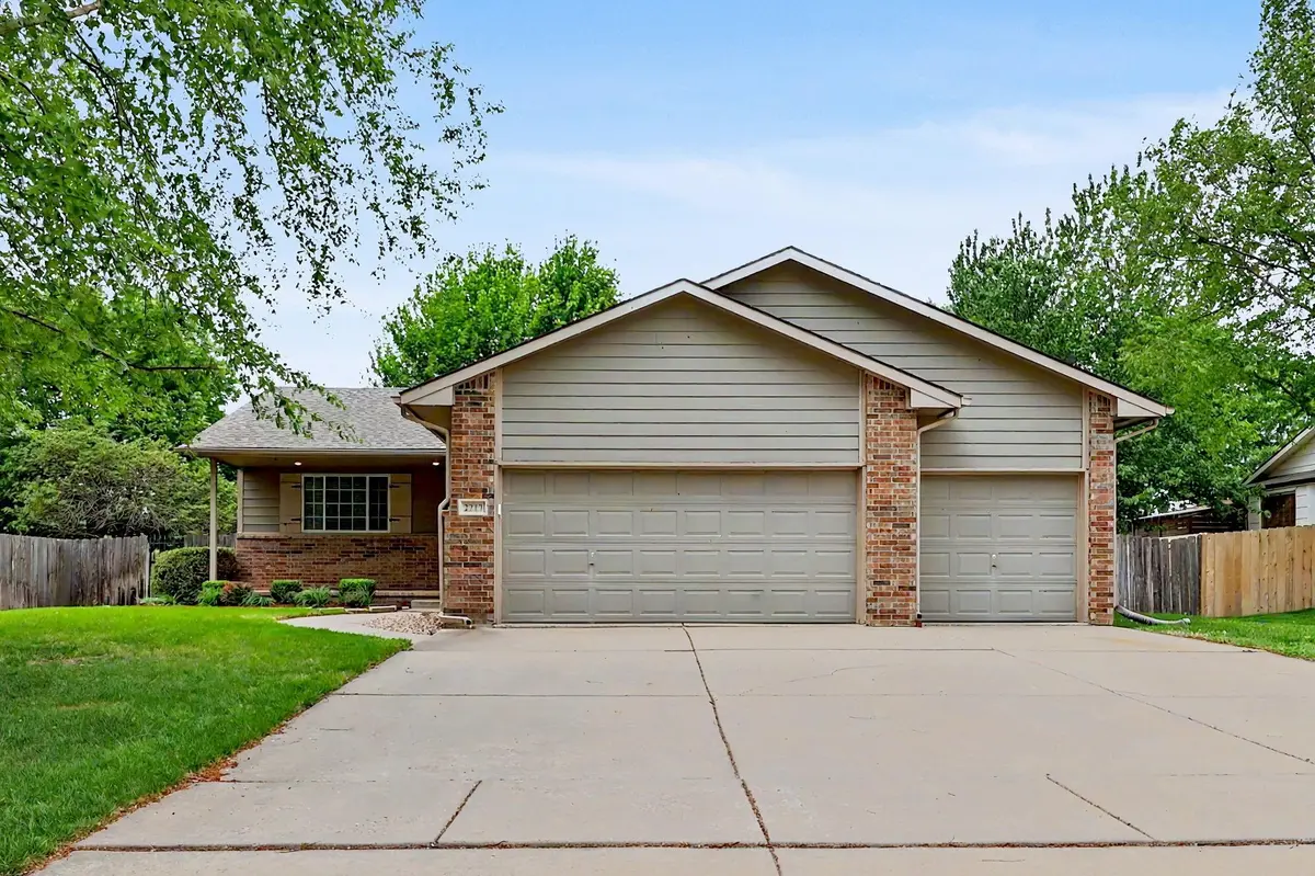2717 N Parkridge St, Wichita, KS 67205
