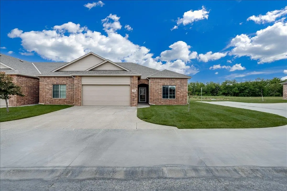 139 N Sheridan Ave, Valley Center, KS 67147