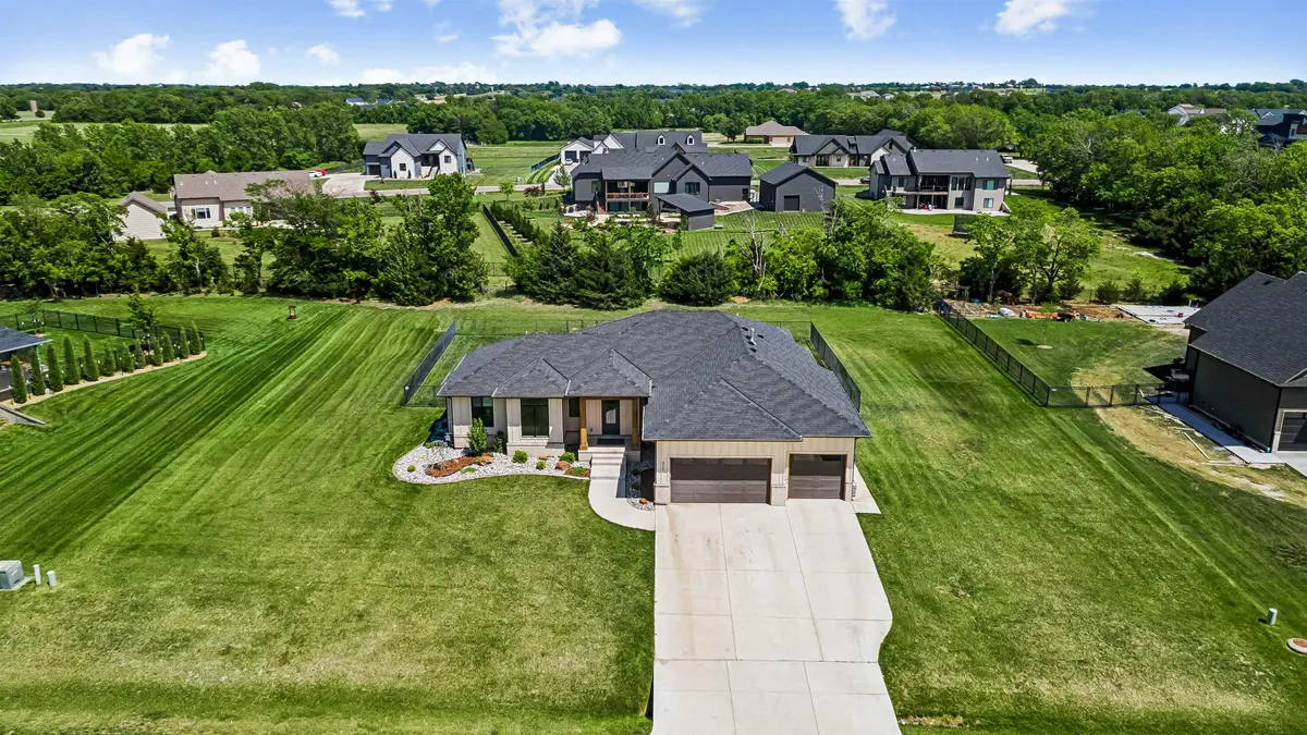 317 N Sarah Ct, Derby, KS 67037