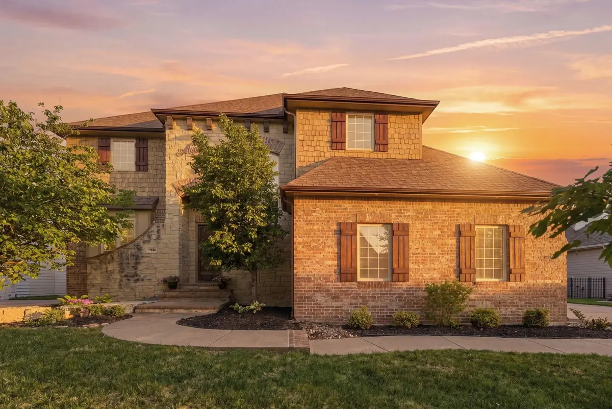 1402 Chaumont Cir, Andover, KS 67002