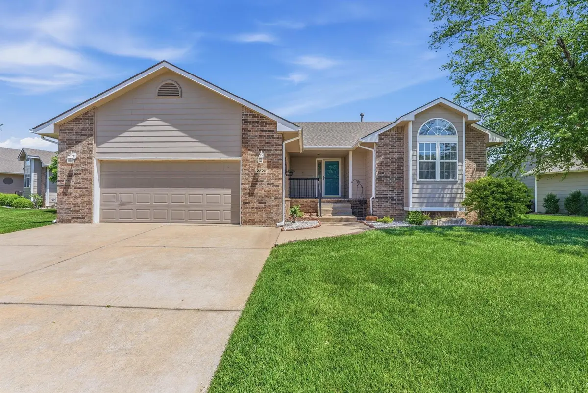2326 N Covington St, Wichita, KS 67205