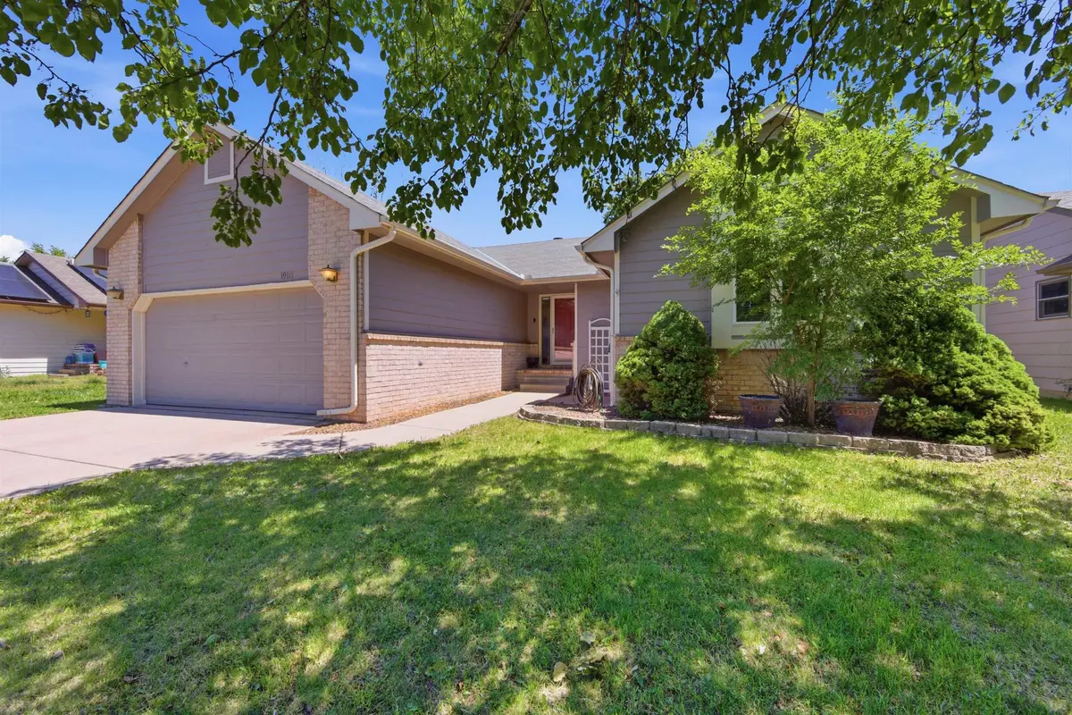 1918 N Stoney Point, Wichita, KS 67212-6497