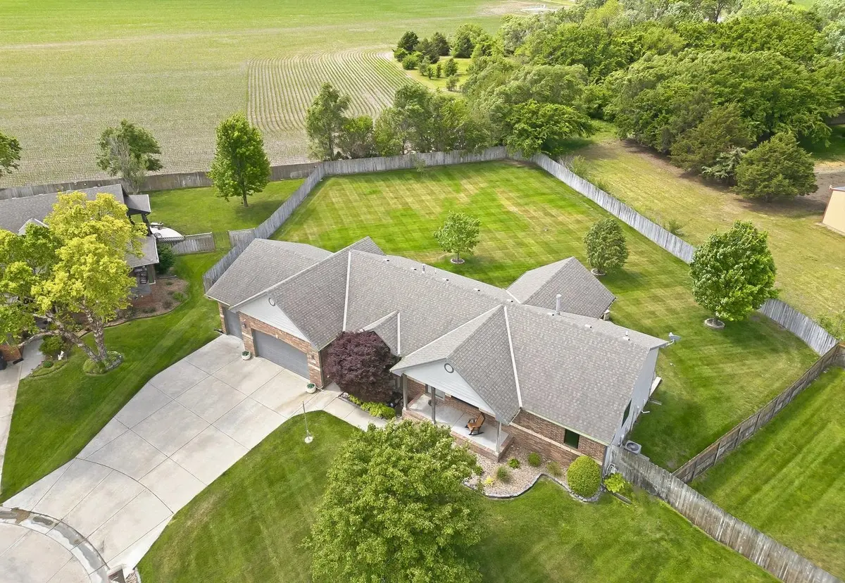 601 Autumn Ridge, Newton, KS 67114