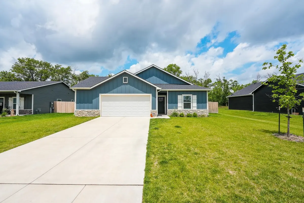 640 W Finney Ave, El Dorado, KS 67042