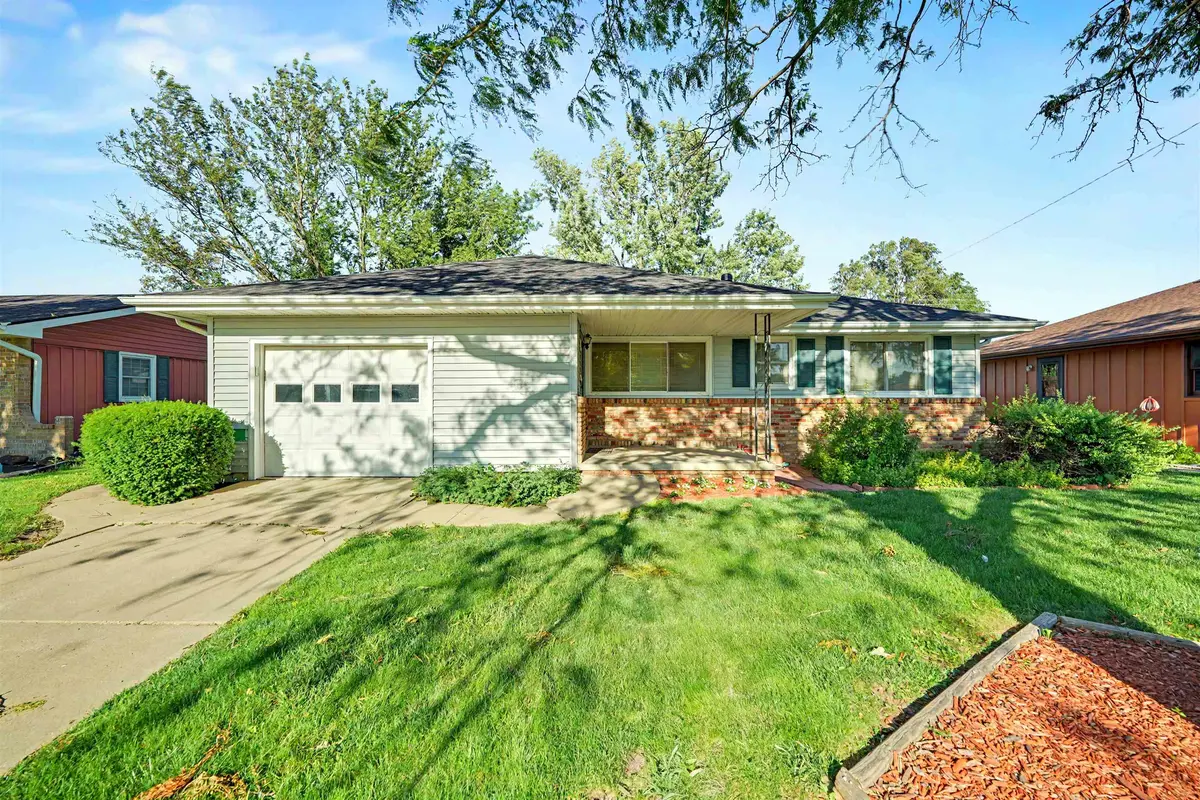 2625 Robin Rd, Salina, KS 67401