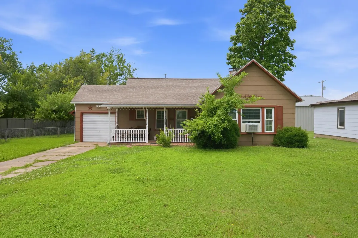 611 N St. Nicholas, Eureka, KS 67045