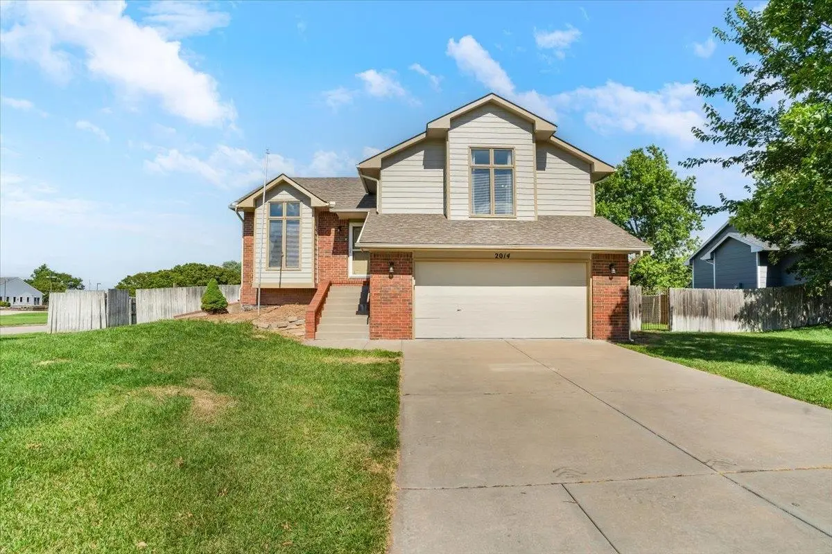 2014 N Grace Avenue Ct, Andover, KS 67002-9597