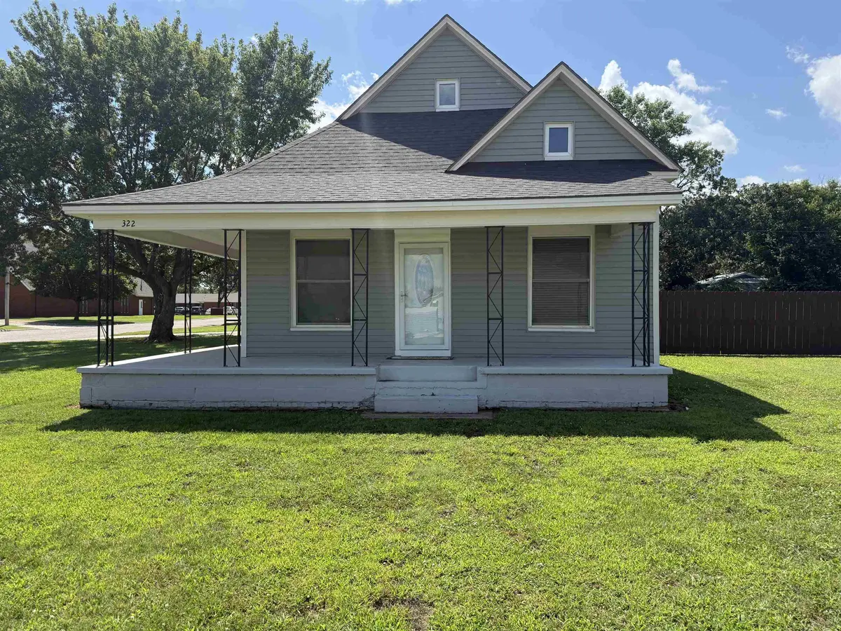 322 S 7th ST, Conway Springs, KS 67051