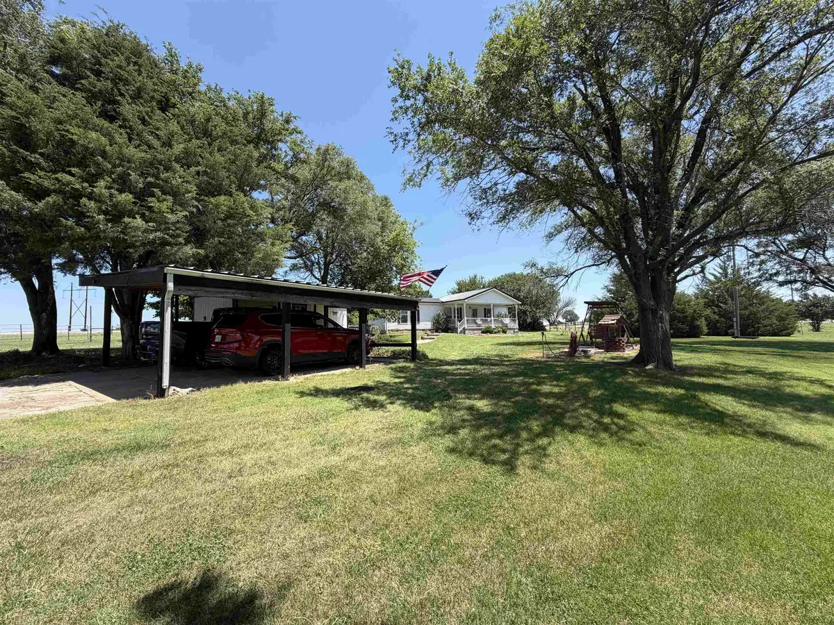 5160 SE Highway 400, Leon, KS 67074