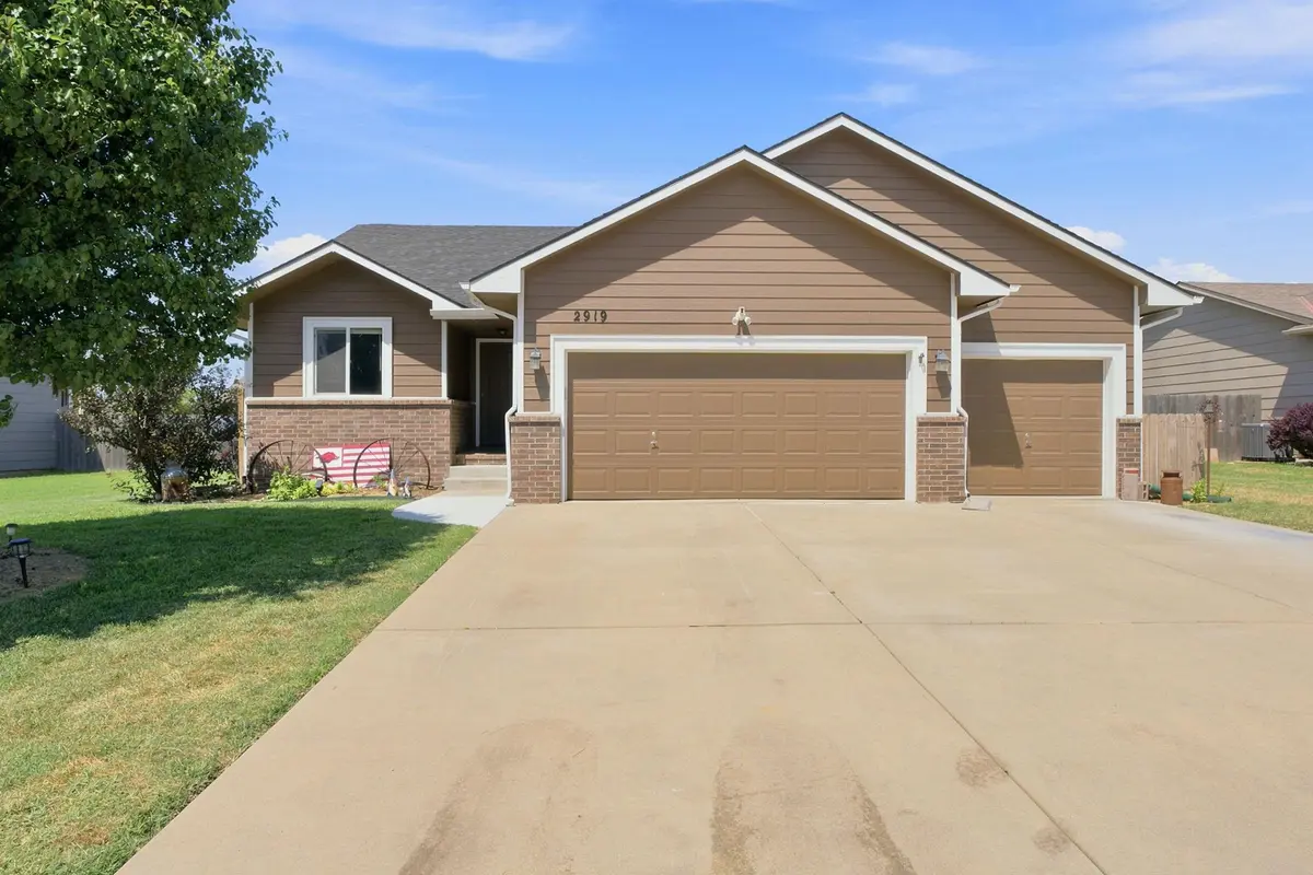2919 N Emerson St, Derby, KS 67037